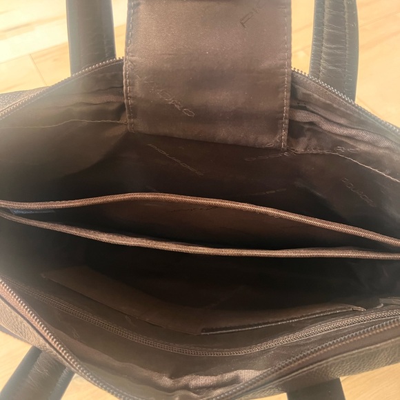 PIQUADRO ITALY MESSENGER BRIEFCASE ✨ - Picture 7 of 13